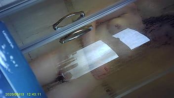 Jouer Espionner mon coloc sous la douche 4.2