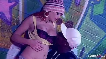 Reproduzir Vadia adolescente ruiva billie rai sexo interracial violento nos bastidores