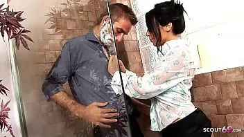 Oynat Islak cfnm giyinik seks içinde duş için seksi milf romana ryder