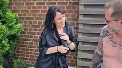 play Întâlnirea anală dură a MILF-ului Busty Mya Lorenn cu vecinul norocos Paul