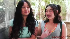 Redare Trio lesbiene fierbinte în lenjerie: Kimmy Kimm, Rachel Rivers și Elle Voneva