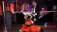 play Folosirea gratuită pentru fantezie în trei: Nicole Aria și Leda Lothario