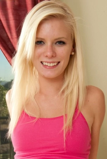 Bintang porno Elaina Raye