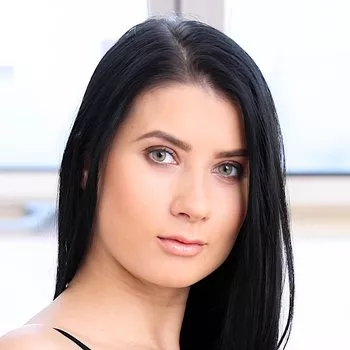 Star du porno Nicole Black