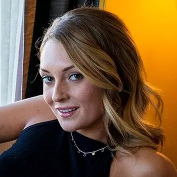 अभिनेता Charlotte Sins